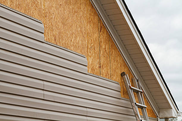 Professional Siding Repair technician working in Clayton, NJ